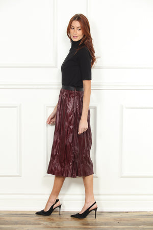 Crinkle Faux Leather Skirt in Wine