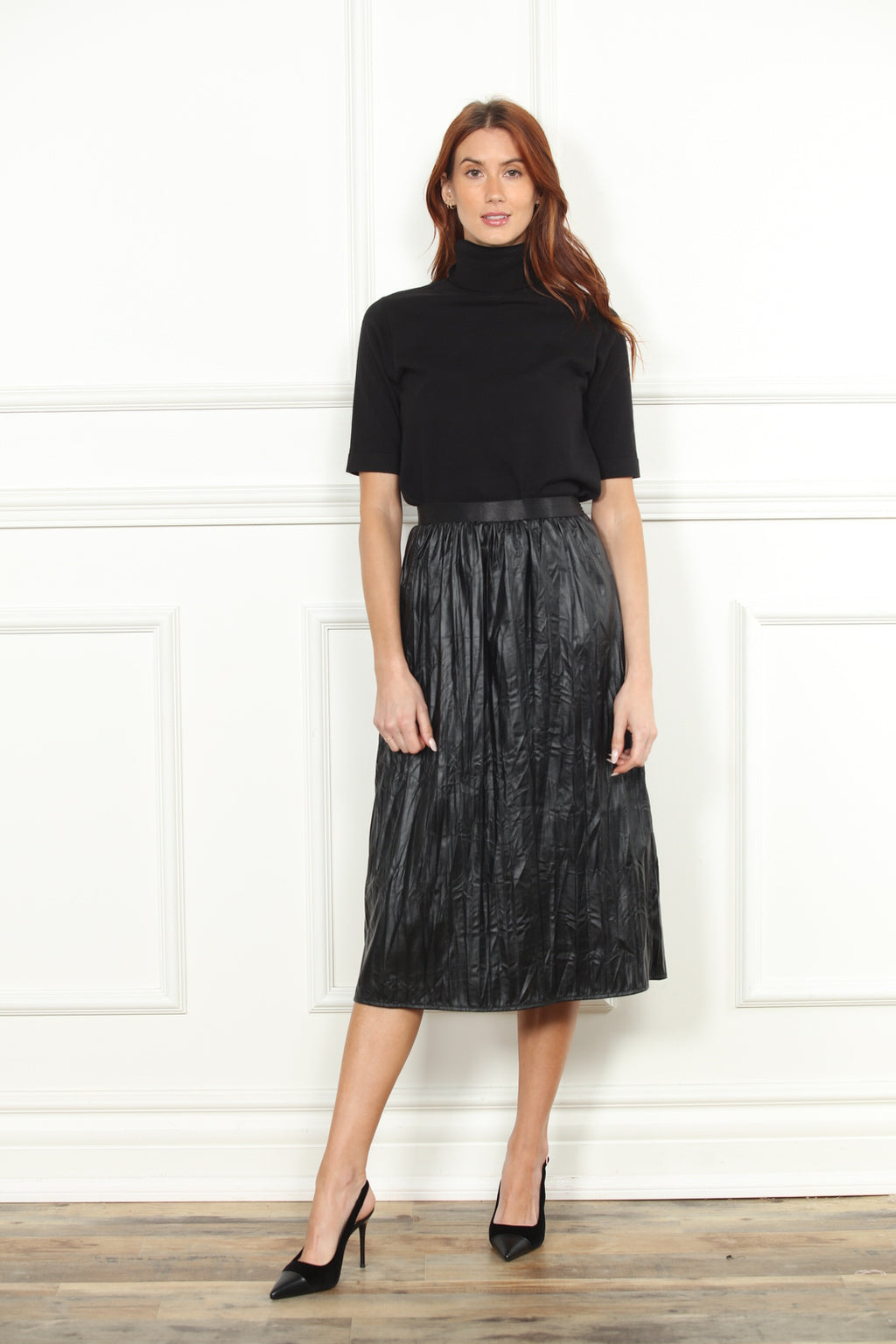 Crinkle Faux Leather Skirt in Black